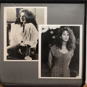 Julia Roberts black and white 8x11 photographs (Set of 2)